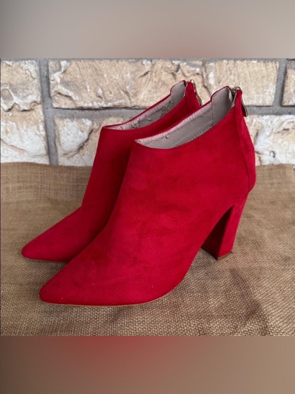 Makeris Elegant Red Suede Ankle Boots Booties Size 7